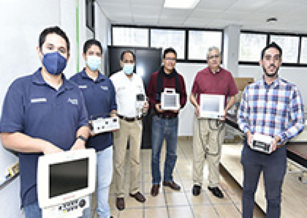 Empresa leonesa dona equipo a la UG para fortalecer la formación estudiantil en el área de la Biomedicina