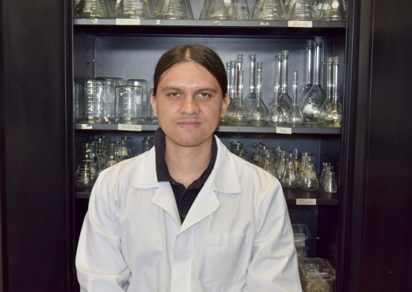 Luis Rey Castañeda, estudiante del doctorado en Biociencias UG, es pionero en investigación científica sobre alimentos autóctonos