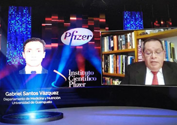 Médico de la UG obtiene premio a la excelencia académica del Instituto Científico Pfizer