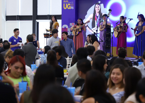 Con un llamado a trabajar en comunidad por una cultura de paz, UG celebra el Día del Estudiante
