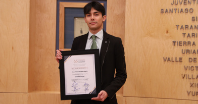 Premian a estudiante UG en el 12° Concurso de Ensayo de Investigación Legislativa