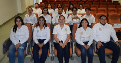 Estudiantes de Agronegocios aportan estudio de mercado de fertilizantes agrícolas orgánicos 