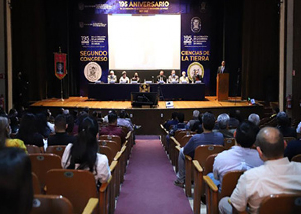 Celebran 195 aniversario de la creación de Ingeniería en Minas 