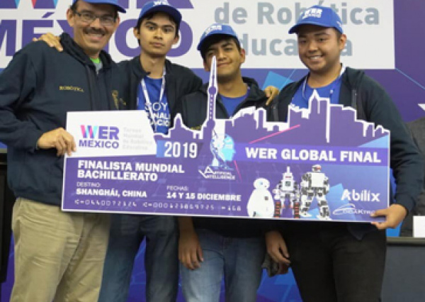 Equipo de robótica del nivel medio superior de la UG representará a México en Shanghái, China