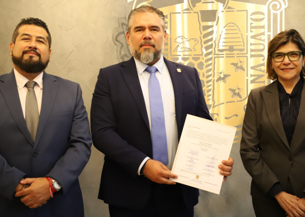 Designan al Dr. Víctor Hugo Jiménez Arredondo Director de la División de Ingenierías del Campus Irapuato - Salamanca de la UG 