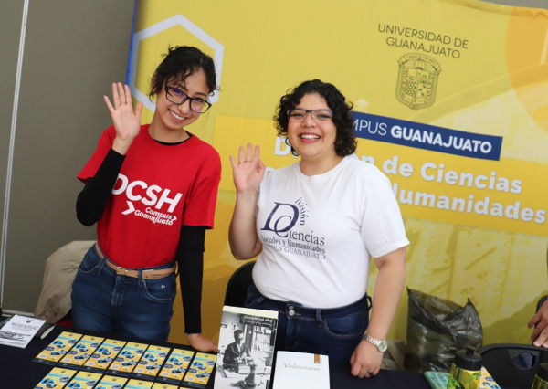 Campus Guanajuato presenta Muestra Profesiográfica a estudiantes del NMS 