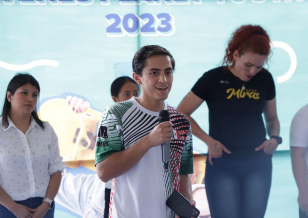 Atleta UG inspira a juventudes guanajuatenses en Foro para la Prevención de Adicciones