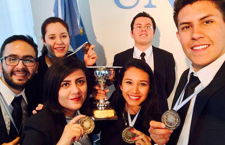 equipo-litigacion-oral-tricampeon-argentina-universidad-guanajuato-ug-ugto