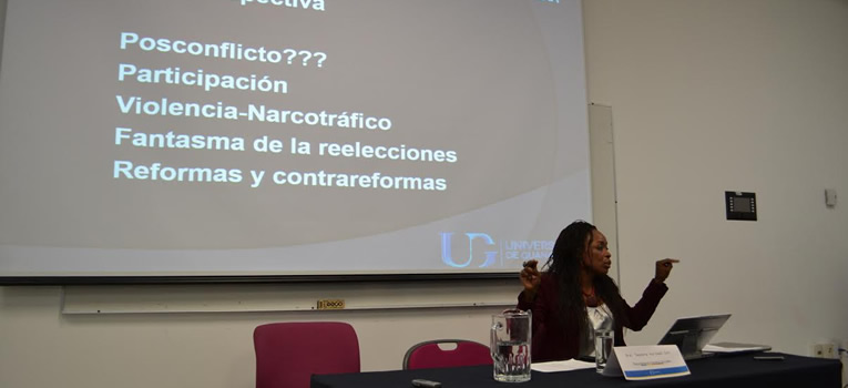 teodora-hurtado-seminario-democracia-america-latina-leon-universidad-guanajuato-ug