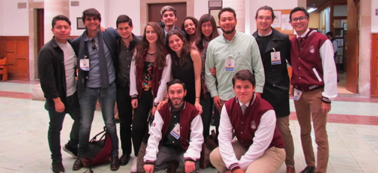 estudiantes-ug-logran-campeonato-en-torneo-de-discursos-de-la-liga-de-debate-ugto