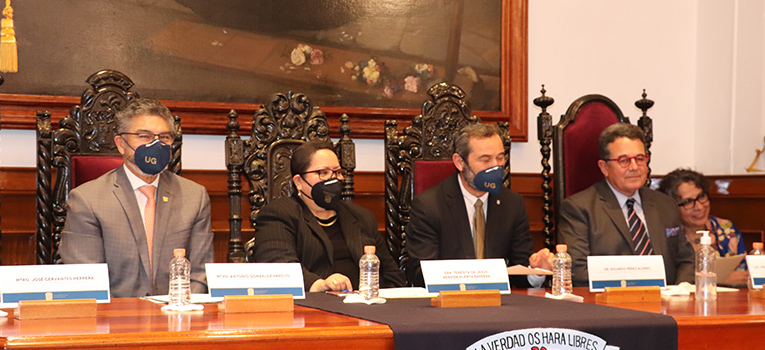 generacion-derecho-celebra-cuarente-aniversario-ug-ugto