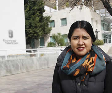 egresada-de-la-ug-trabaja-para-insertar-a-los-jovenes-desempleados-al-mundo-laboral-