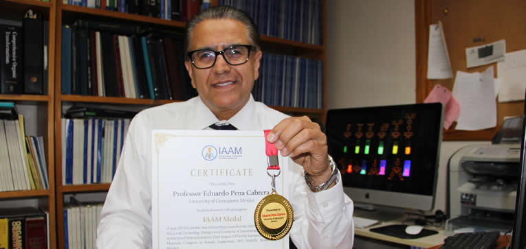 investigador-ug-recibe-premio-internacional-por-sus-contribuciones-ugto