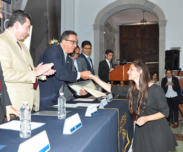 reconocen-excelencia-alumnos-ddpg-ug-ugto-