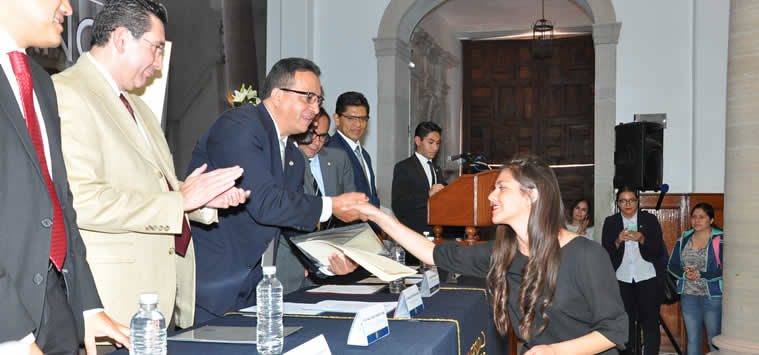 reconocen-excelencia-alumnos-ddpg-ug-ugto