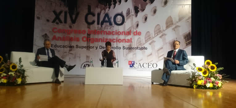 panel-problematica-temas-emergentes-educacion-superior-ug-ugto