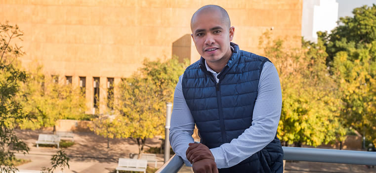 estudiante-ug-reafirma-su-compromiso-en-la-lucha-contra-el-cancer-ugto