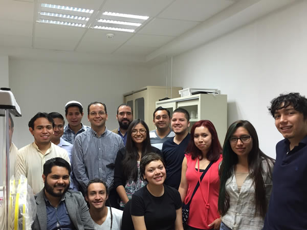 distinguen-al-doctor-ramon-castaneda