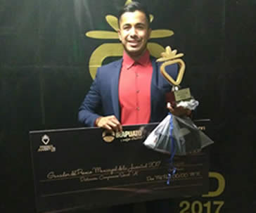 estudiante-ug-gana-premio-municipal-juventud-ug-ugto-