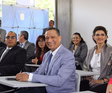 se-beneficia-comunidad-ug-con-obras-en-enms-leon-ugto-