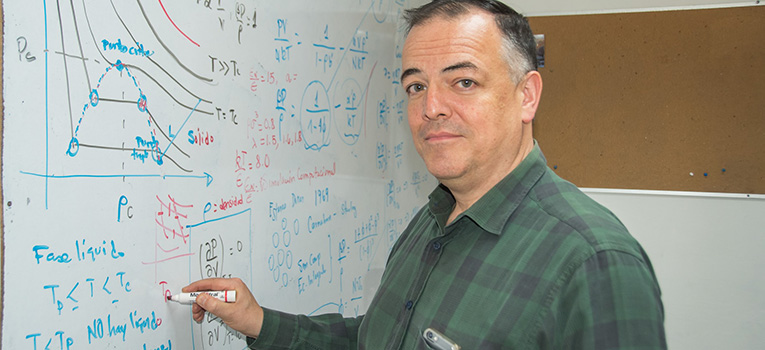 forma-ug-cientificos-innovadores-alejandro-gil-villegas-universidad-guanajuato-ug-ugto