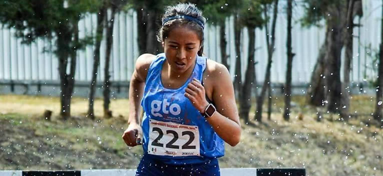 alumna-ug-rompe-record-mexicano-juvemil-