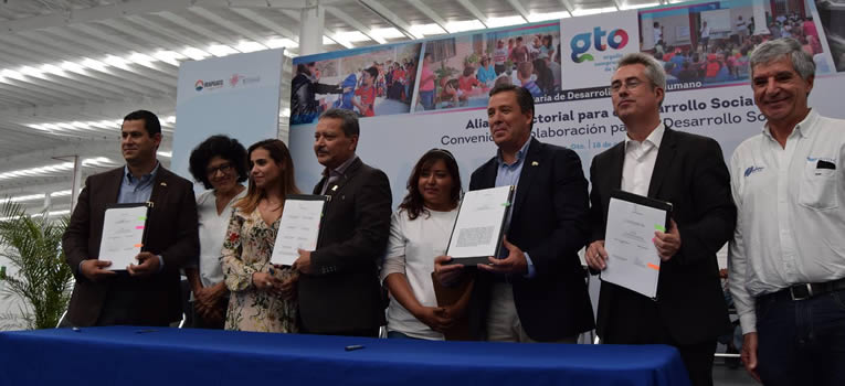 ug-es-testigo-de-alianza-sectorial-ugto