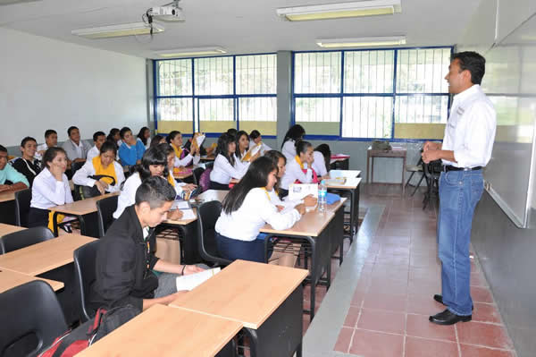 alumnos-ciclo-escolar-enero-junio-2016-universidad-guanajuato-ug