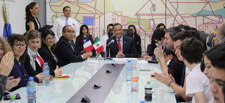 realizan-estancia-en-ug-estudiantes-del-colegio-de-sainte-marguerite-ug-ugto