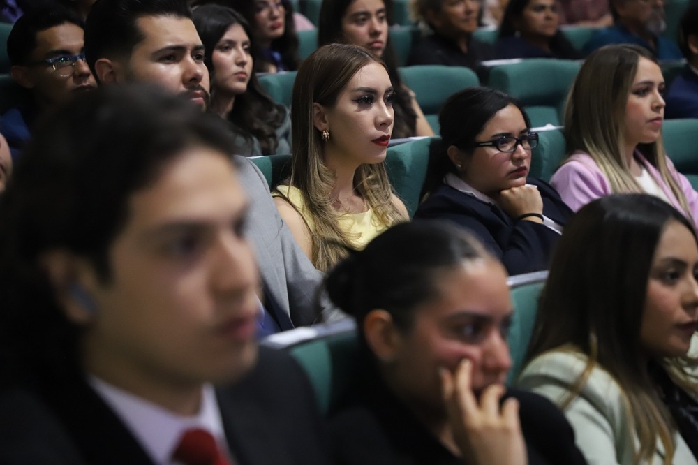 CEREMONIA DE FIN DE CURSOS DE LA MAESTRA EN CIENCIAS FORENSES 02