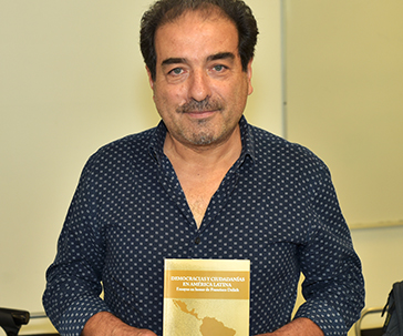 juan-russo-libro-democracia-universidad-guanajuato-ug-ugto-