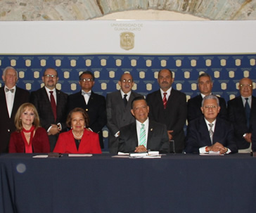 egresados-identidad-universidad-guanajuato-ug-ugto-