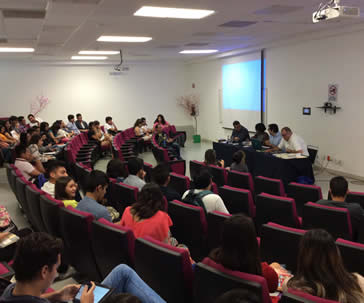 exponen-temas-sobre-democracia-ug-ugto-